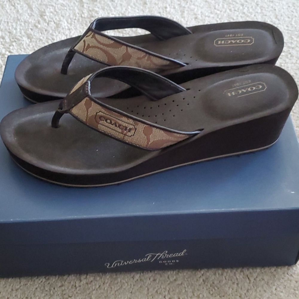 Sandals - Picture 2 of 3